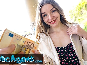 Super-Cute youthfull protracted haired Ukrainian spoke into having lovemaking almost a stranger outdoors