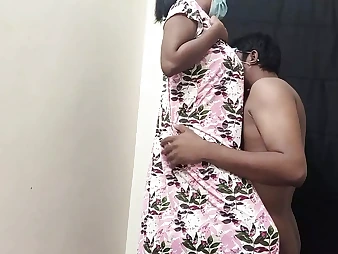 Desi aunty with a thick arse & mouth gives her tenant the fellatio job he covets