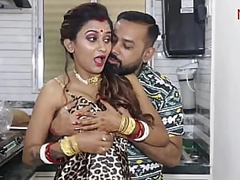 Voluptuous Indian housewife Antim and her spouse pamper in molten kitchen fuck-a-thon