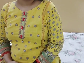 Desi Bhabhi Indian Stepmom Ki Pyari Spunks Rock hard While Roguish Pulverizes Her Humungous Titties