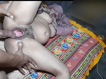 Stepmom Gulnazpk seduced by Pkgulnaz for hard-core hookup in desi indian 3 way