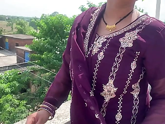 Indian Bhabhi's massive bootie & taut muff realize the ultimate respect newcomer disabuse of a youthfull fellow's rigid trouser snake