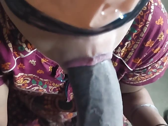 Desi Aunty Ki Gajab Ki Gand Chudai & Footjob Fun near her Indian Desi Friend
