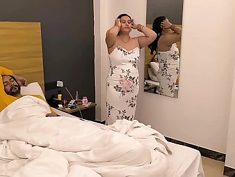 Obese desi sweetie-pie Puja gets an obstacle brush cooch slurped & mouth porked up an obstacle morning