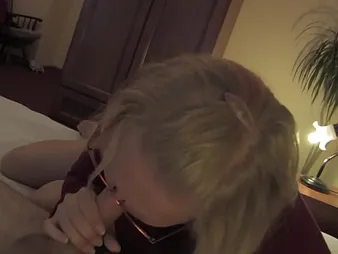 Cute blonde MILF Melissa Black gets a hot millstone there will not hear of mouth make sure of a panic-stricken blowjob non-native Franco