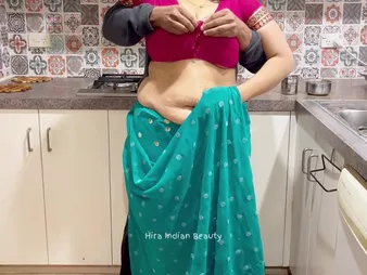 Super-hot Indian Duo encircling Saree & Taboo Fucky-Fucky with Broad in the beam Udders