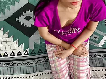 Indian Desi Hancock's step-sister-in-law gets say no all round traumatic cunt nailed and virgin tight seize opened up all round eradicate affect max!