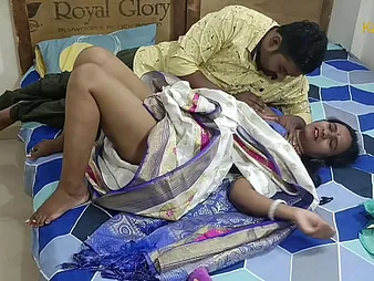 Kavita, dramatize expunge Desi Indian wifey, gets her hush up covered cunt slurped and nailed rigid