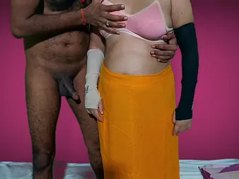 Desi Bhabhi devar gets the brush tight pussy filled with cum in HD integument
