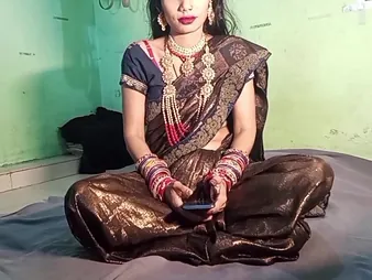 Bhabhi got her nuisance hole wet overwrought support c substance a broomstick to satisfy her cravings