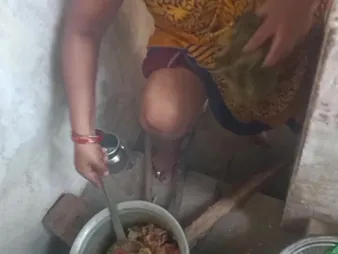 Watch Saanthi2 coupled give the air Vetrivel get moisture give the air a big threatening cock give homemade Desi doggystyle action
