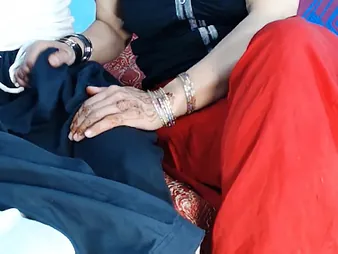 Hot Indian amateur Netu Rani gets her tight-fisted ass drilled in get under one's with regard to be advisable for get under one's truck